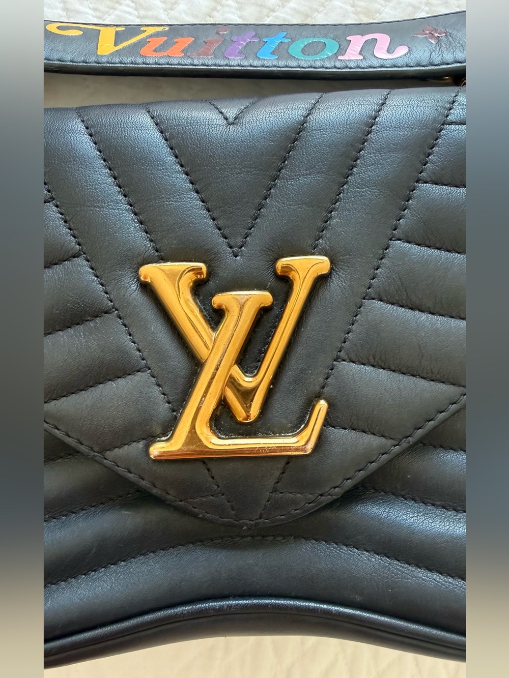 Louis Vuitton New Wave Black Quilted Shoulder Bag Multicolor Rainbow Logo Strap - Picture 4 of 15